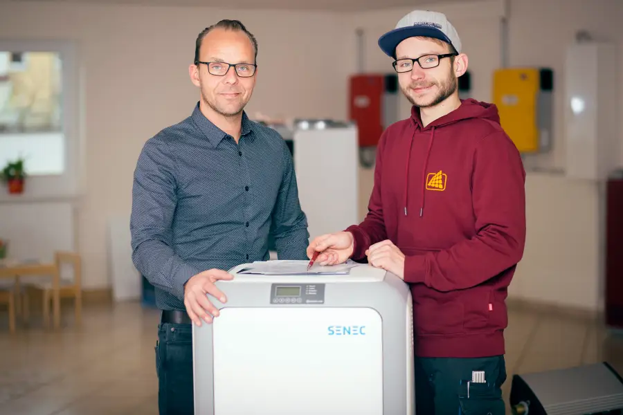 Experten mit Stromspeicher